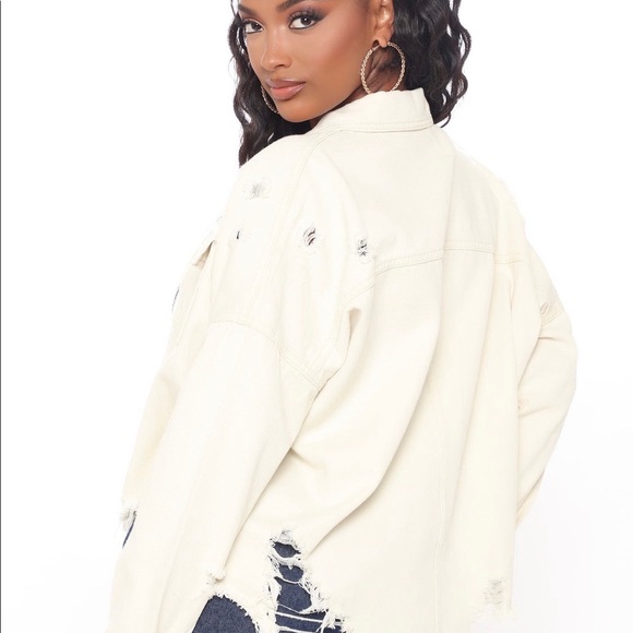 Fashion nova Distressed denim jacket -ivory - Picture 2 of 6
